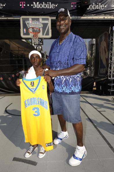 与其他续约 与其他续约