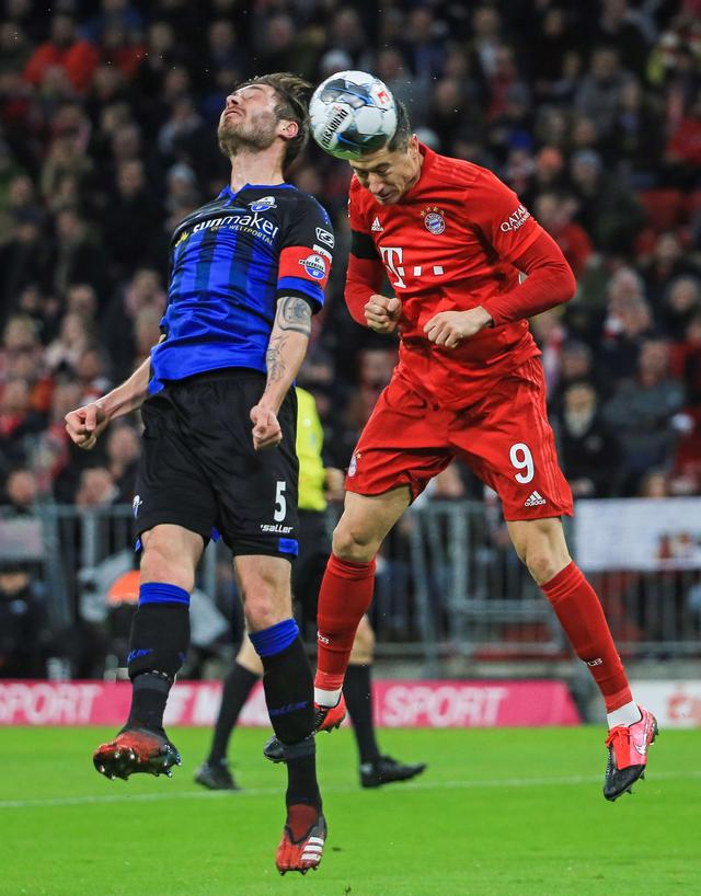 回撤中后卫 回撤中后卫